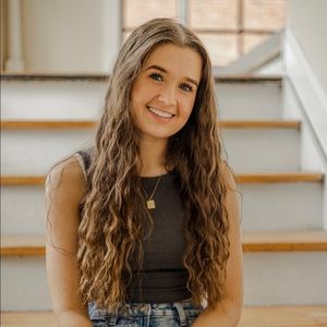 Meet your Posher, Marissa